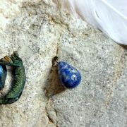 Lasuriit ehk Lapis Lazuli tilgakujuline ripats