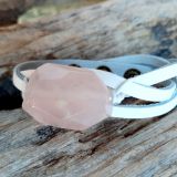 Valge nahast käevõru/rihm roosa kvartsiga