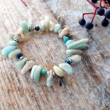 Amasoniit piklikest helmestest käevõru