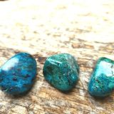 Krüsokolla poleeritud kivi