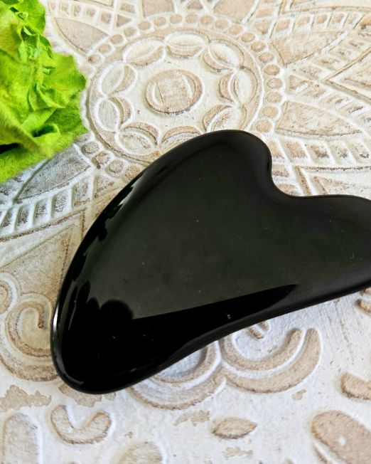 Must obsidiaan gua sha massaaži näojooga abivahend