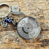 Võtmehoidja koos manuaalse kalendriga 50-neks aastaks