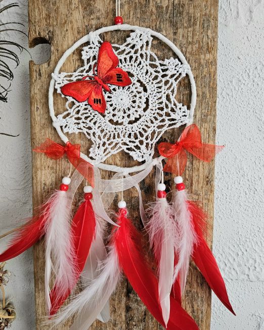 Unenäopüüdja väike punane | Koidukuma