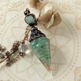 Roheline aventuriin pendel pronksikarva ketiga