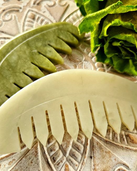 "Armastav hoolitsus" kamm roheline jaad